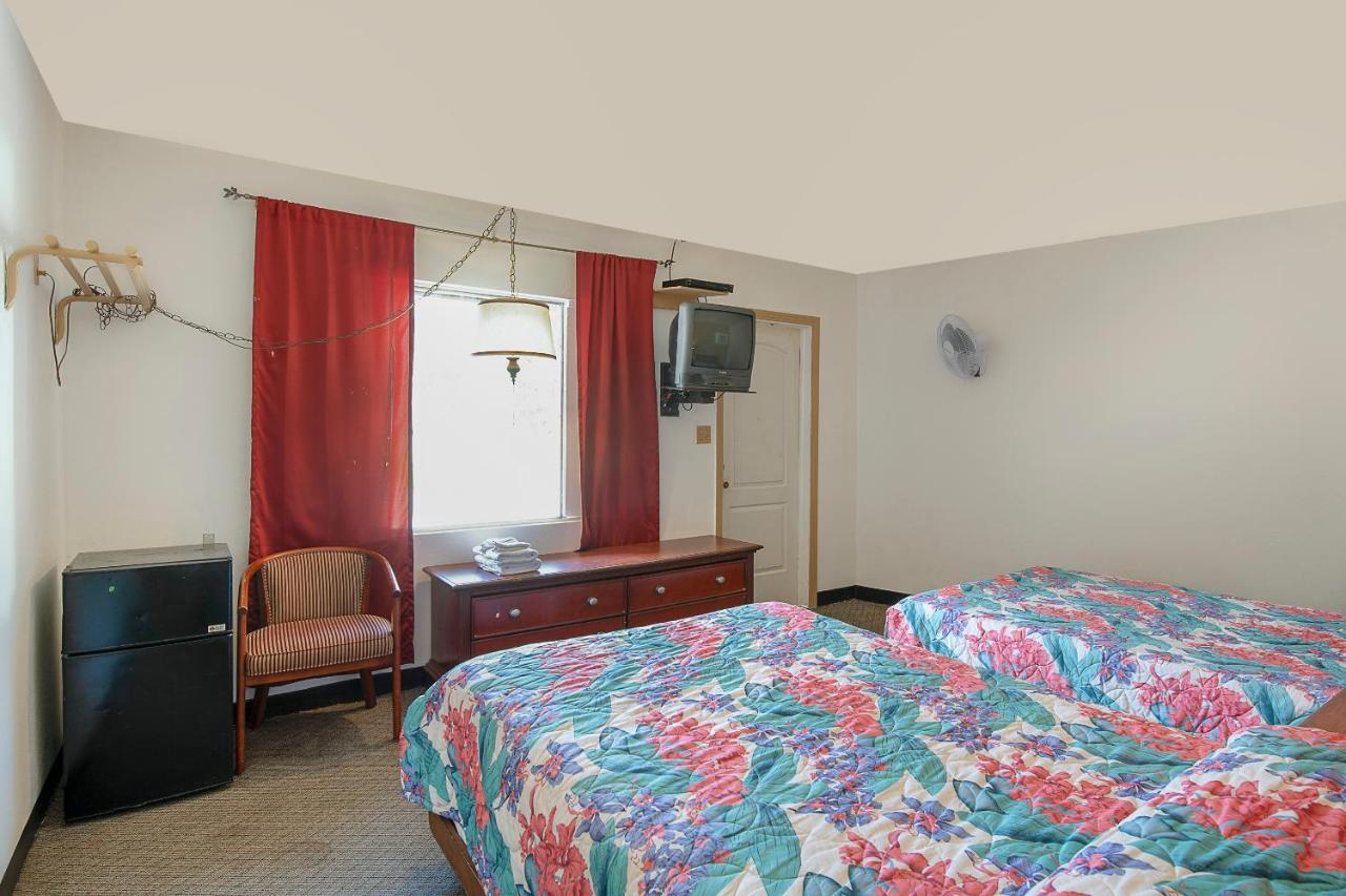 Hotel O Near Fanning Springs State Park Us Hwy 98 Old Town 외부 사진