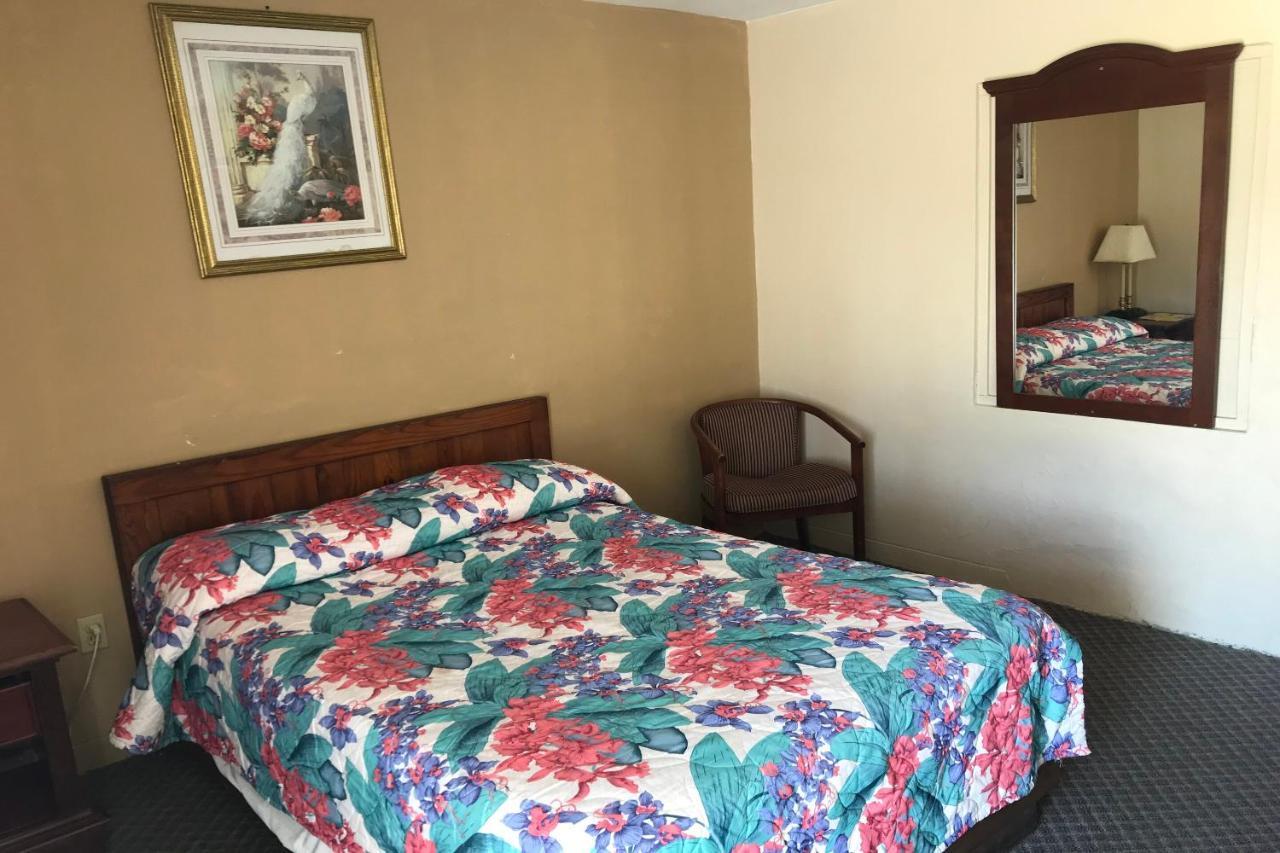 Hotel O Near Fanning Springs State Park Us Hwy 98 Old Town 외부 사진