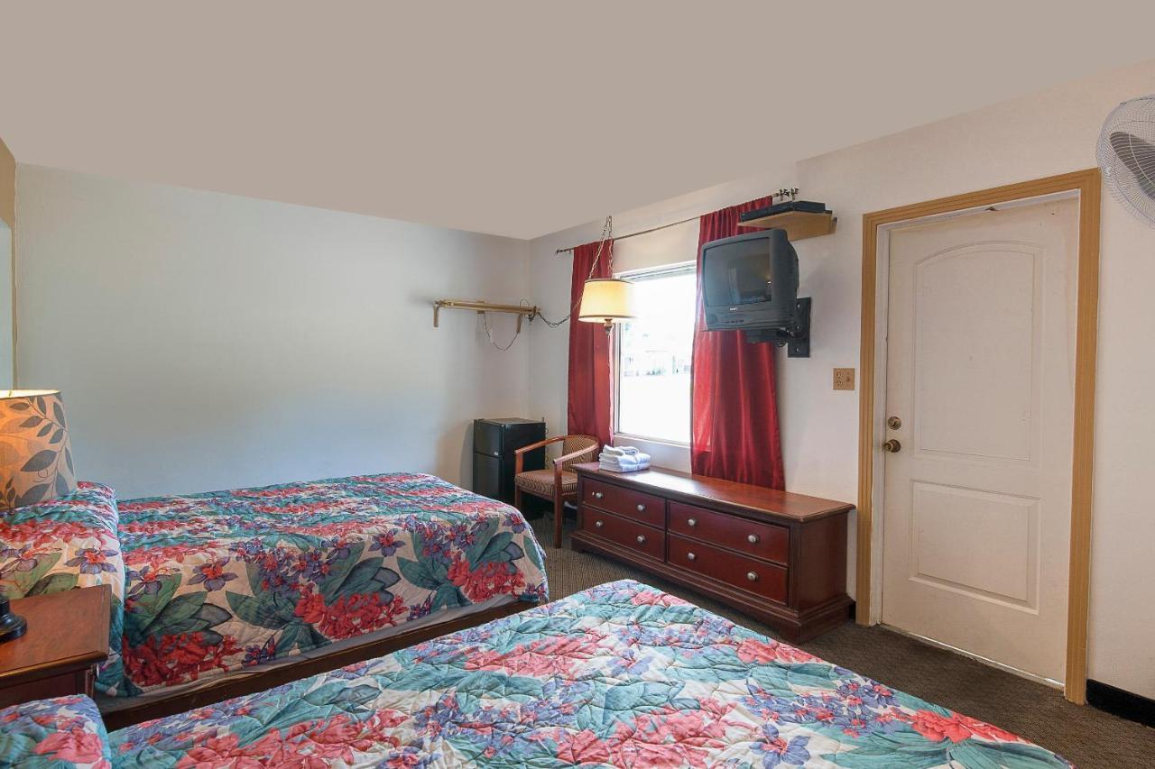 Hotel O Near Fanning Springs State Park Us Hwy 98 Old Town 외부 사진