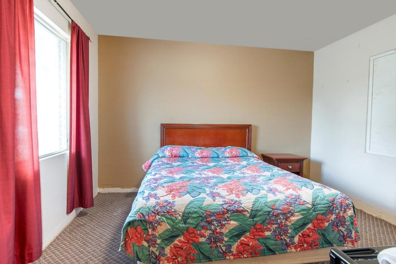 Hotel O Near Fanning Springs State Park Us Hwy 98 Old Town 외부 사진
