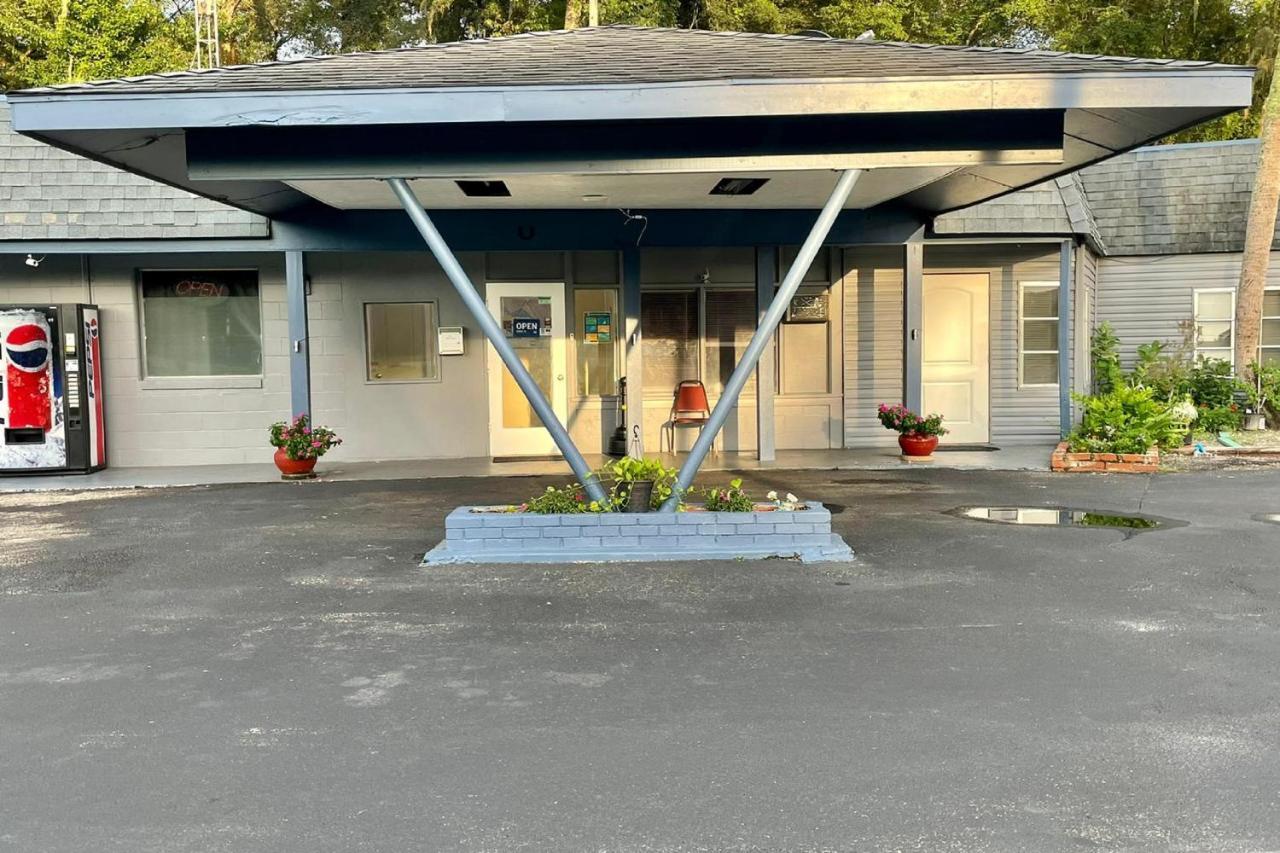 Hotel O Near Fanning Springs State Park Us Hwy 98 Old Town 외부 사진