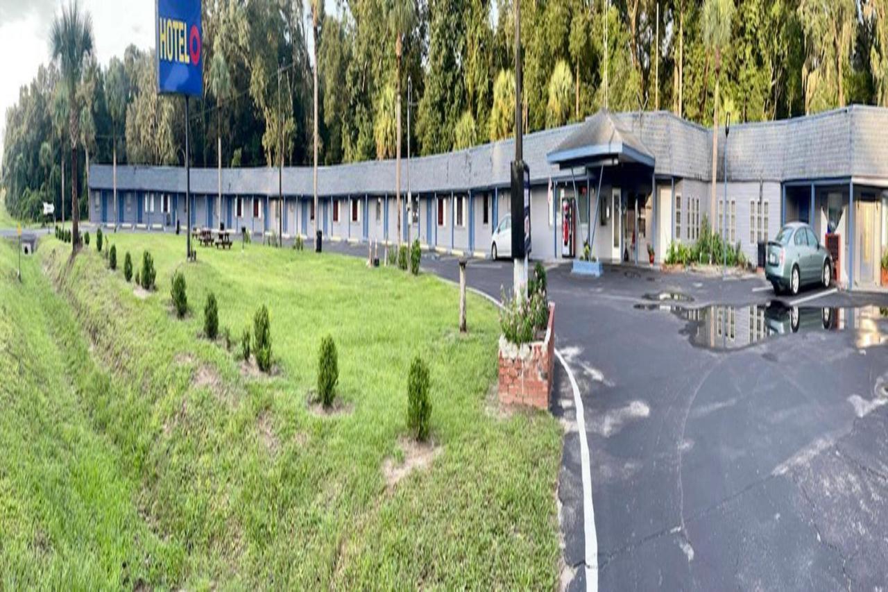 Hotel O Near Fanning Springs State Park Us Hwy 98 Old Town 외부 사진